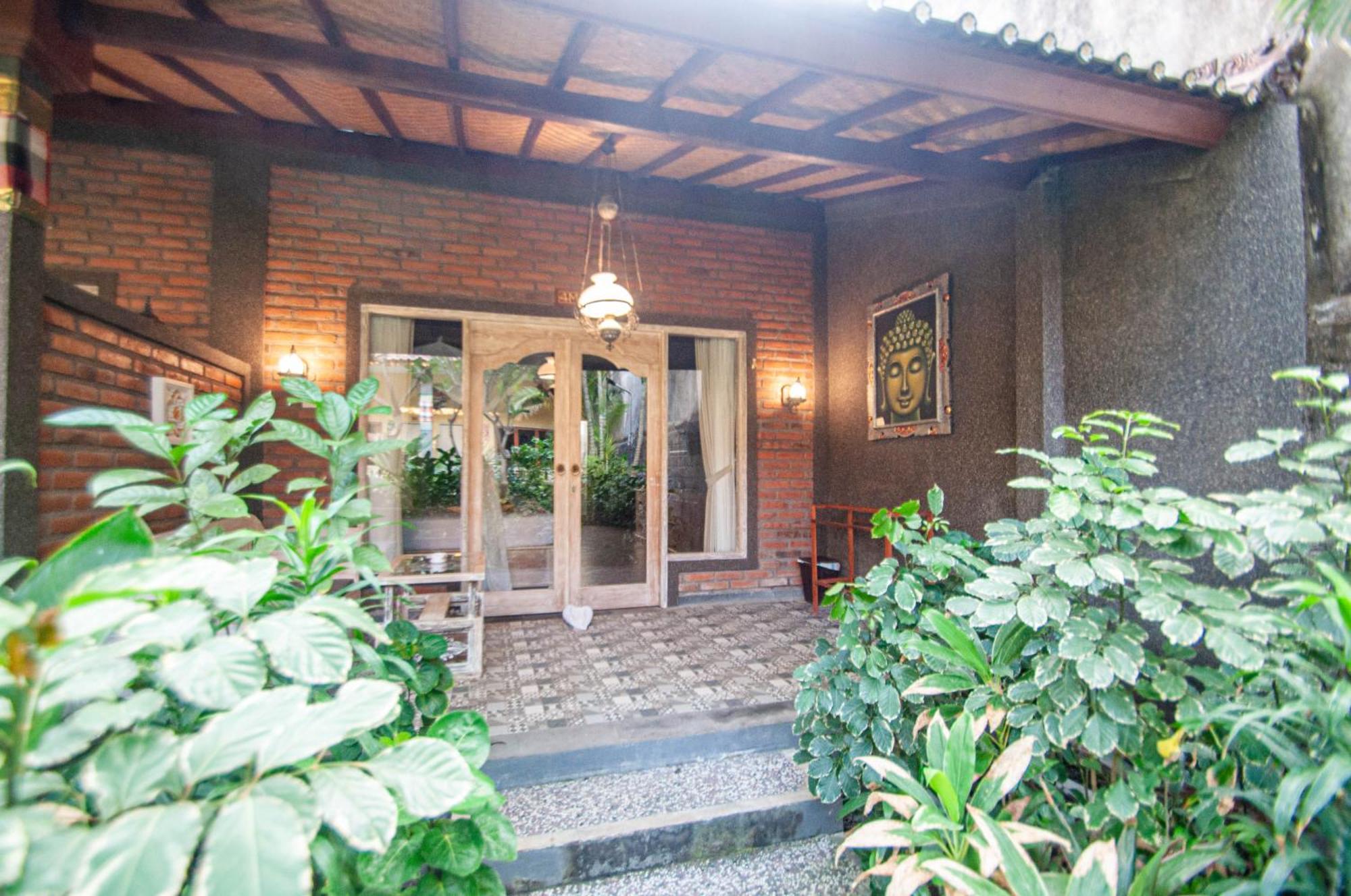 Kubuku Eco Dive Lodge And Yoga Pemuteran Exteriör bild