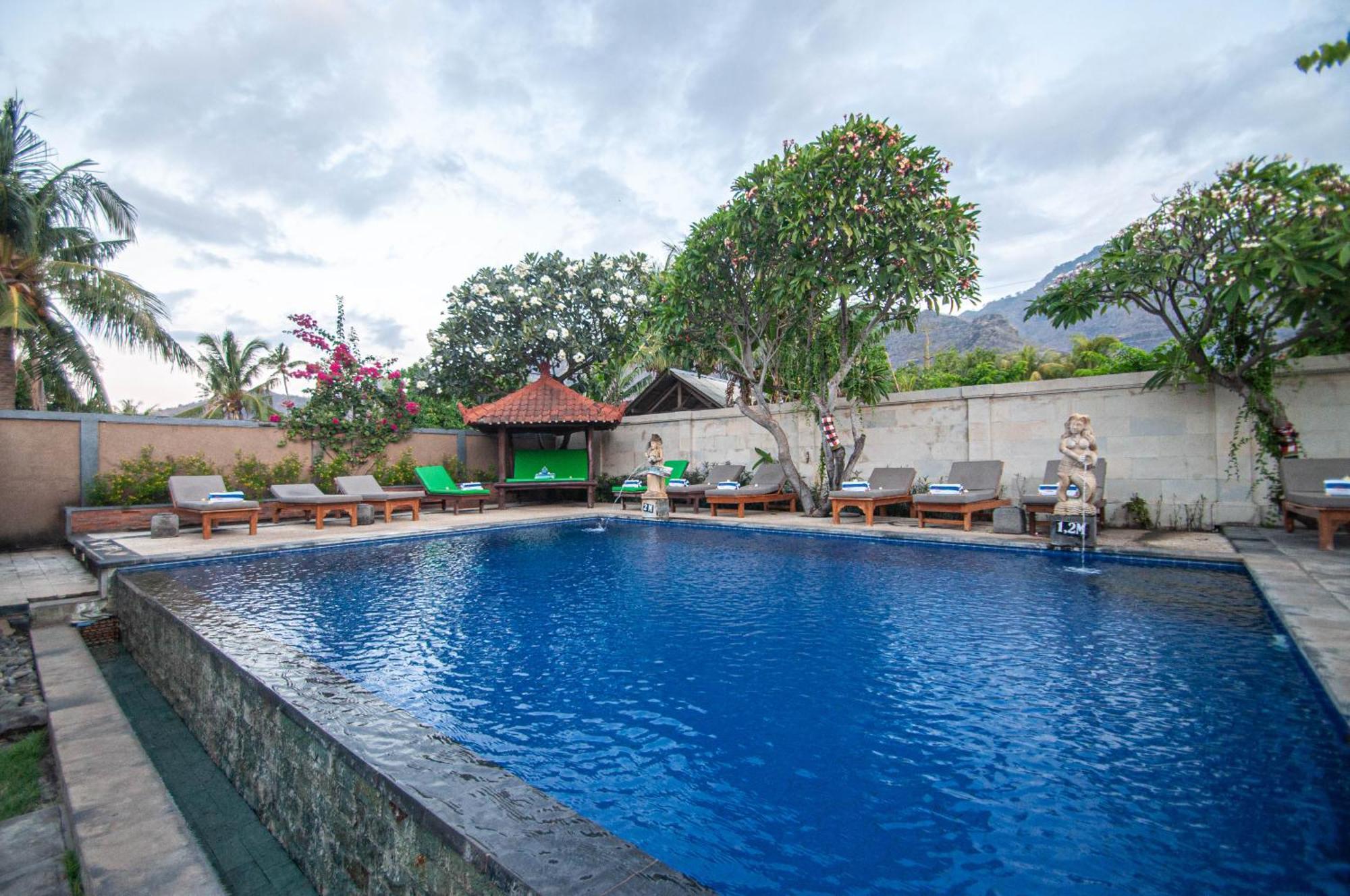 Kubuku Eco Dive Lodge And Yoga Pemuteran Exteriör bild